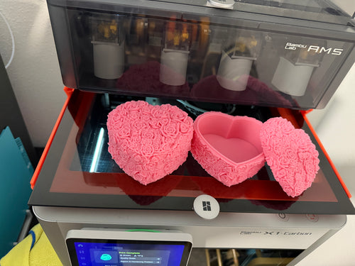 Petal heart container